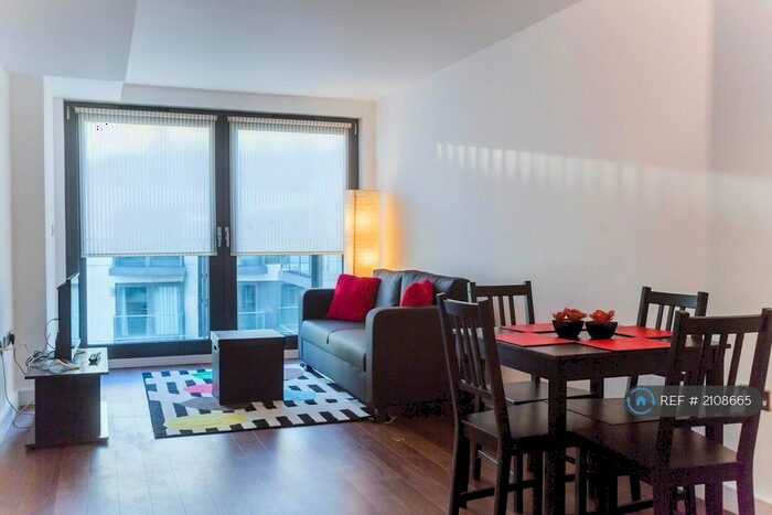 2 Bedroom Flat To Rent In High Street, Slough, SL1