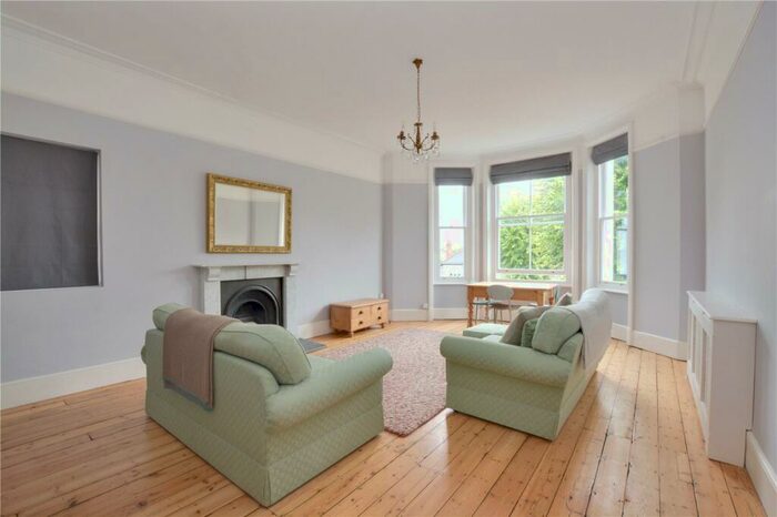 3 Bedroom Apartment To Rent In Kidbrooke Grove, Blackheath, London, SE3