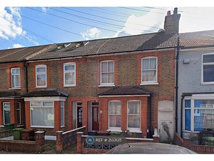 3 Bedroom Terraced House To Rent In St. Johns Road, Barking, IG11