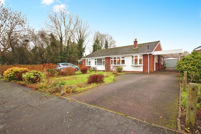 3 Bedroom Semi-Detached Bungalow For Sale In Washbourne Road, Whitnash, Leamington Spa, CV31