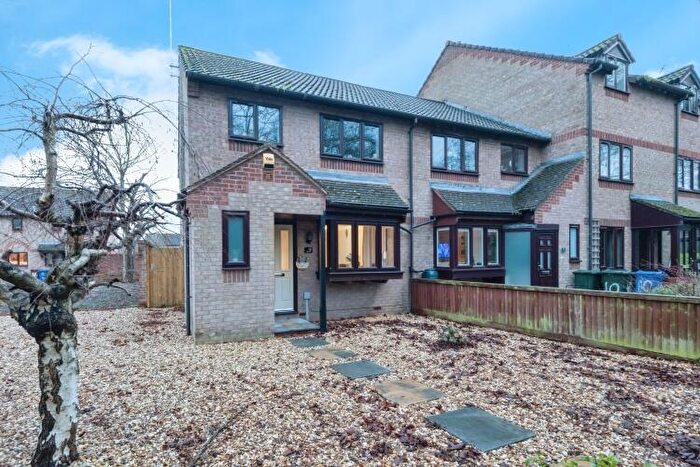 3 Bedroom End Of Terrace House To Rent In Ivatt Walk, Banbury, OX16