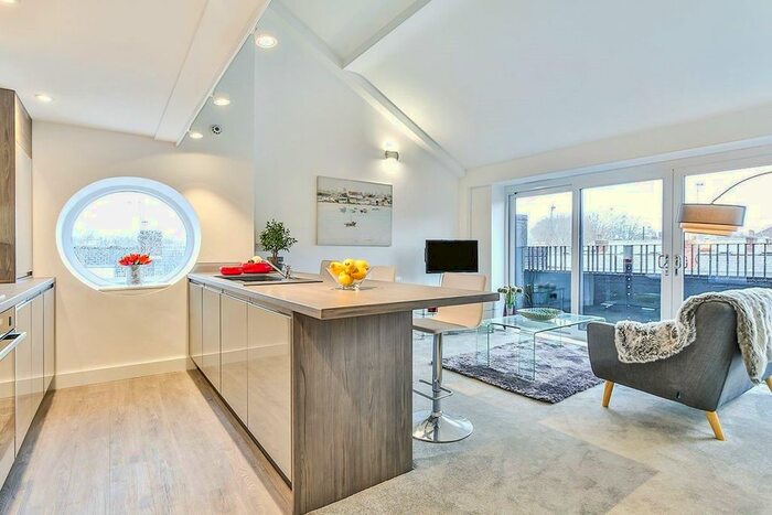 2 Bedroom Flat To Rent In Rydal Crescent, Sheffield, South Yorkshire, S8