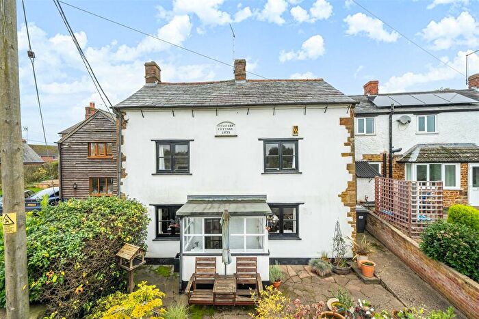 3 Bedroom Cottage For Sale In Quinbury End, Blakesley, NN12