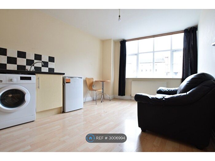 1 Bedroom Flat To Rent In T L House, Luton, LU1