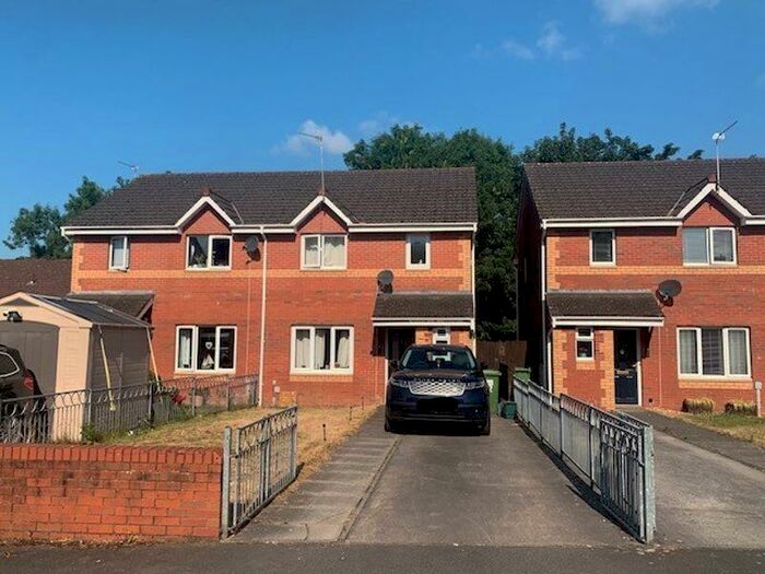 3 Bedroom Semi-Detached House To Rent In Lon Elai, Pontyclun, CF72