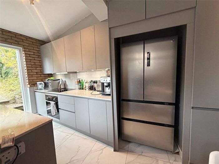 4 Bedroom Terraced House To Rent In Hutton Grove, London, N12