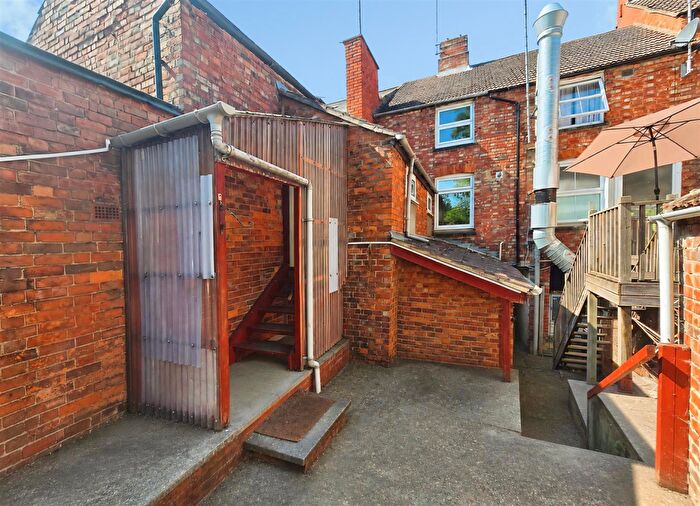 2 Bedroom Flat To Rent In A High StreetRushdenNorthants, NN10