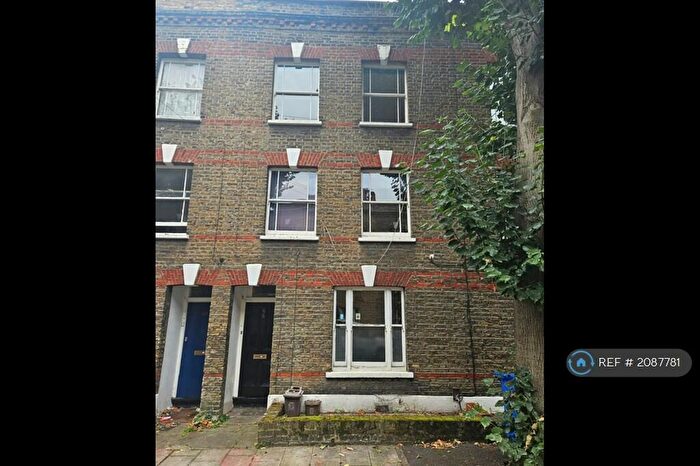 4 Bedroom Terraced House To Rent In Henshaw Street, London, SE17