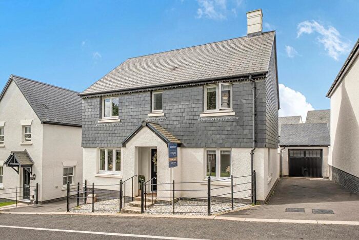 4 Bedroom Detached House For Sale In Tulip Lane, PL9