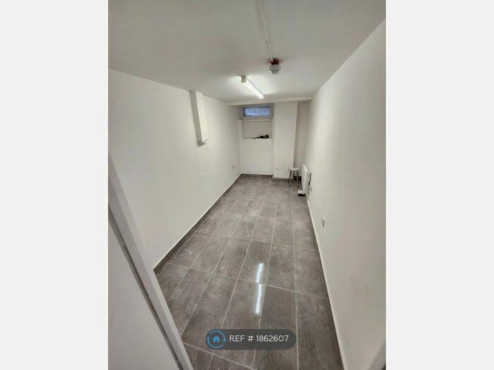 1 Bedroom Flat To Rent In Avondale Road, South Croydon, CR2