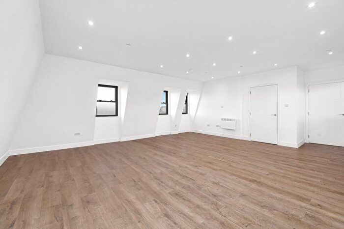 2 Bedroom Flat To Rent In Parkhurst Court, Warlters Road, N7