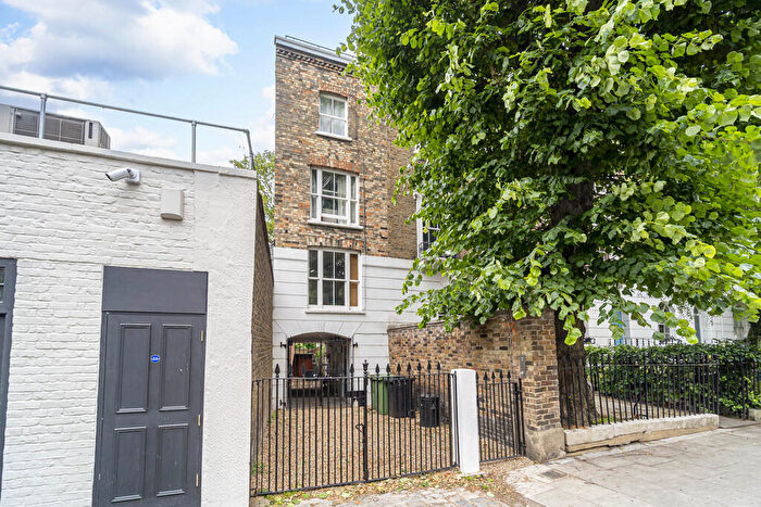 3 Bedroom End Of Terrace House For Sale In Ellington Street, Barnsbury, London, N7