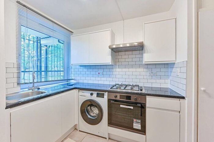 Studio To Rent In Delamere Terrace, Little Venice, London, W2