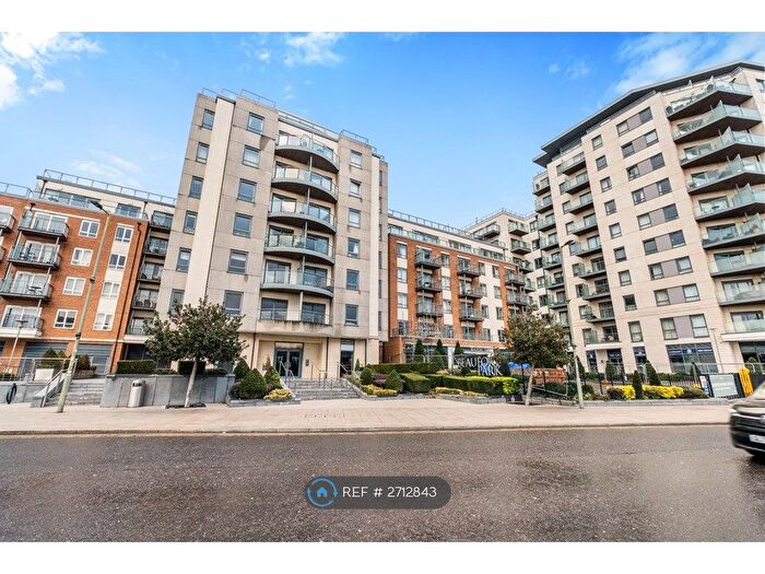 Studio To Rent In Claremont House, London, NW9