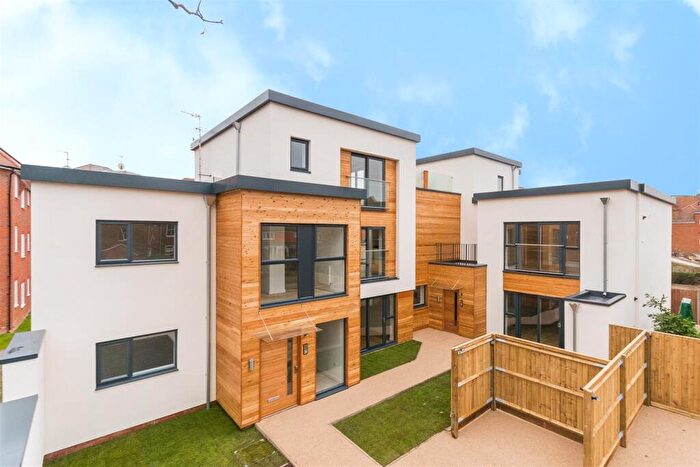 1 Bedroom Apartment To Rent In Vineyard, Abingdon, OX14