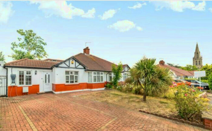 3 Bedroom Semi-Detached Bungalow For Sale In Tudor Close, London, NW9