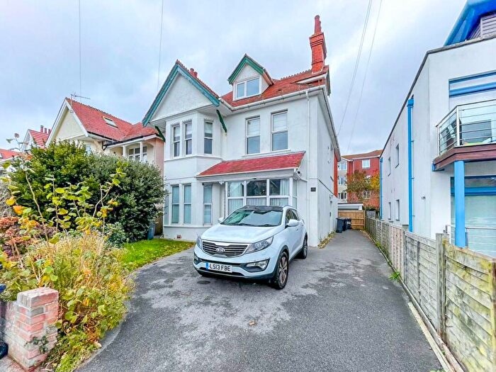 2 Bedroom Apartment To Rent In Stourcliffe Avenue, Southbourne, Bournemouth, BH6