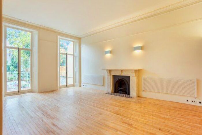 1 Bedroom Flat To Rent In Penywern Road, London, SW5