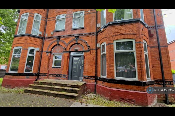 3 Bedroom Flat To Rent In Polygon Road, Manchester, M8