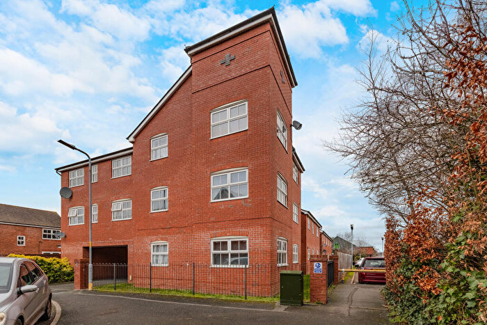 2 Bedroom Flat For Sale In Whitecross, Hereford, HR4