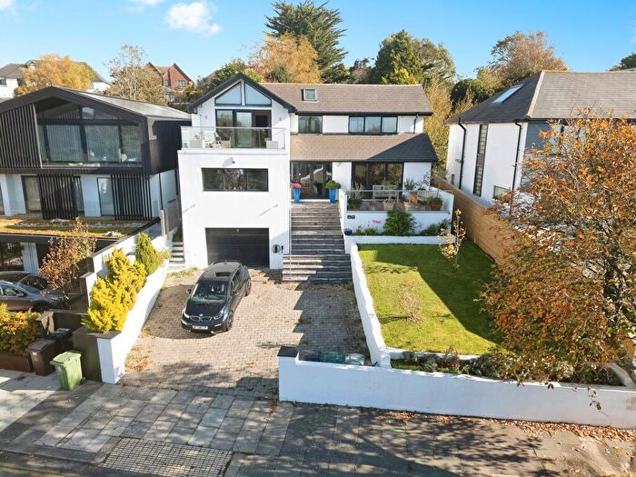 4 Bedroom Detached House For Sale In Hill Brow, Hove, East Sussex, BN3