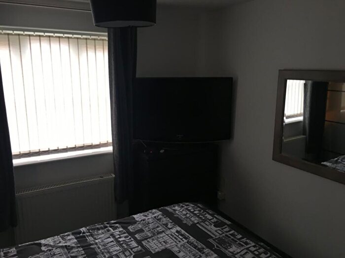 2 Bedroom Apartment To Rent In Parkland View, Lundwood, S71
