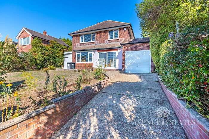 3 Bedroom Detached House For Sale In Parkway Drive, Bournemouth, Bournemouth Christchurch Poole, BH8