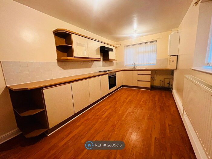 Studio To Rent In Trenholme Avenue, Bradford, BD6