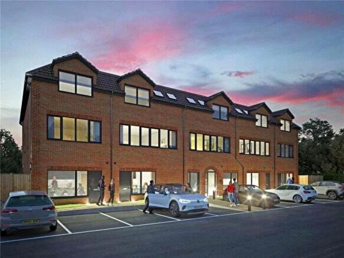 1 Bedroom Apartment For Sale In Cleeve Road, Leatherhead, Surrey, KT22