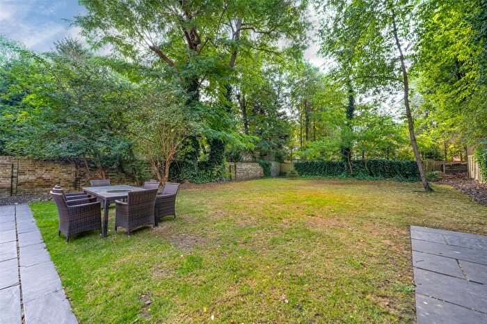 1 Bedroom Flat To Rent In Compayne Gardens, South Hampstead, London, NW6