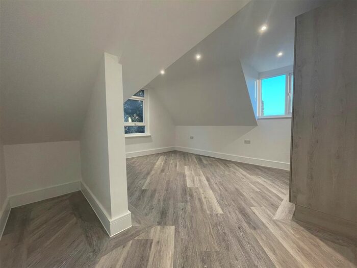 Studio To Rent In Crown Street, Brentwood CM14