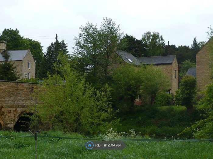 1 Bedroom Flat To Rent In Dyers Hill, Charlbury, OX7
