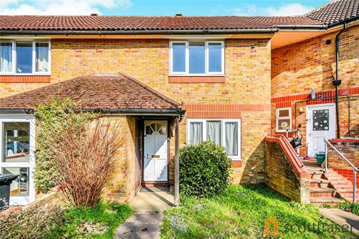 2 Bedroom Semi-Detached House To Rent In Challenor Close, Abingdon, OX14