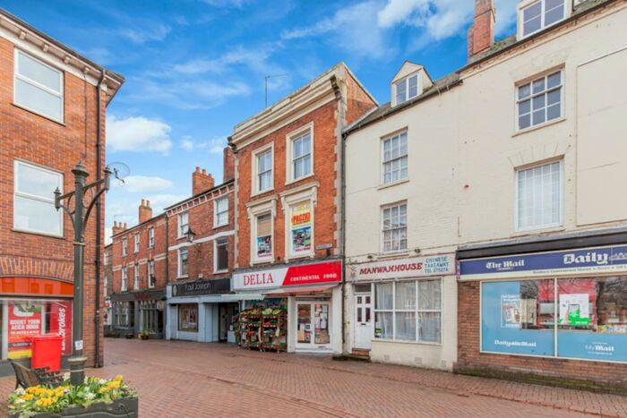 2 Bedroom Apartment To Rent In Parsons Street, Banbury, OX16