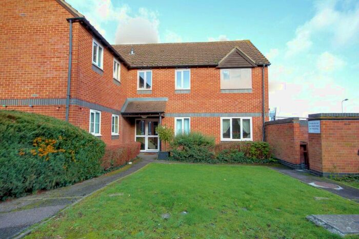 1 Bedroom Apartment To Rent In All Saints Court, Didcot, Oxfordshire, OX11
