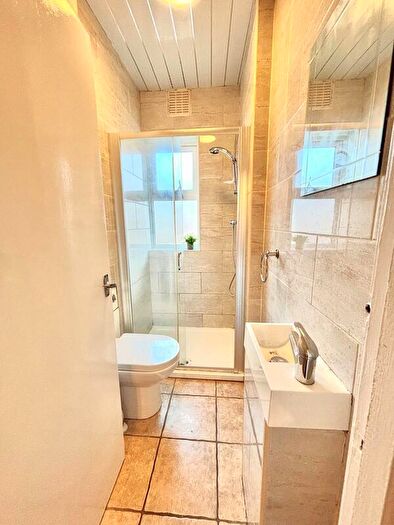 5 Bedroom Terraced House To Rent In Ashville Terrace, Hyde Park, Leeds, LS6