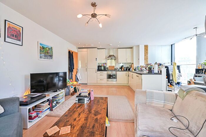 2 Bedroom Flat For Sale In Brixton Road, Brixton, London, SW9