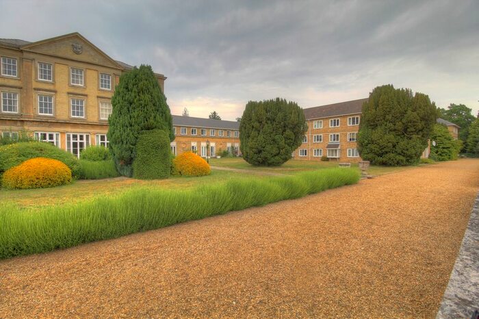 2 Bedroom Flat For Sale In Keswick Hall, Keswick, Norwich, NR4