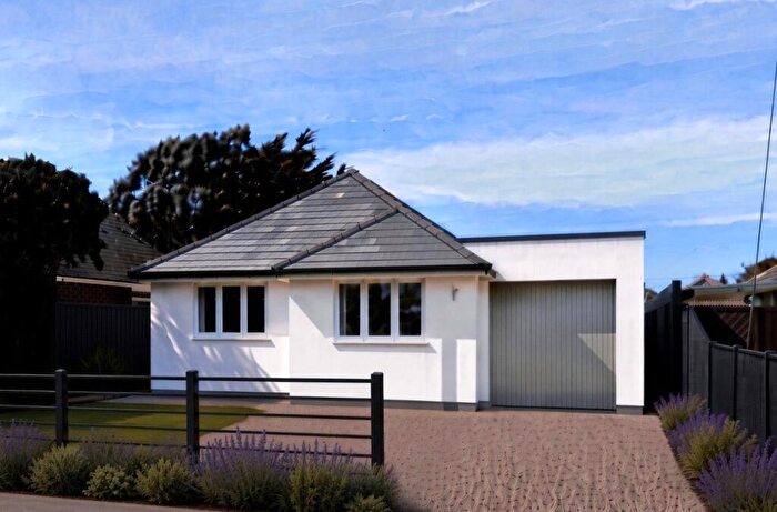 3 Bedroom Bungalow For Sale In Barton Drive, Barton On Sea, Hampshire, BH25