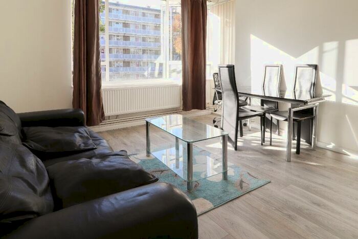4 Bedroom Flat To Rent In Rochester Square, Camden, NW1