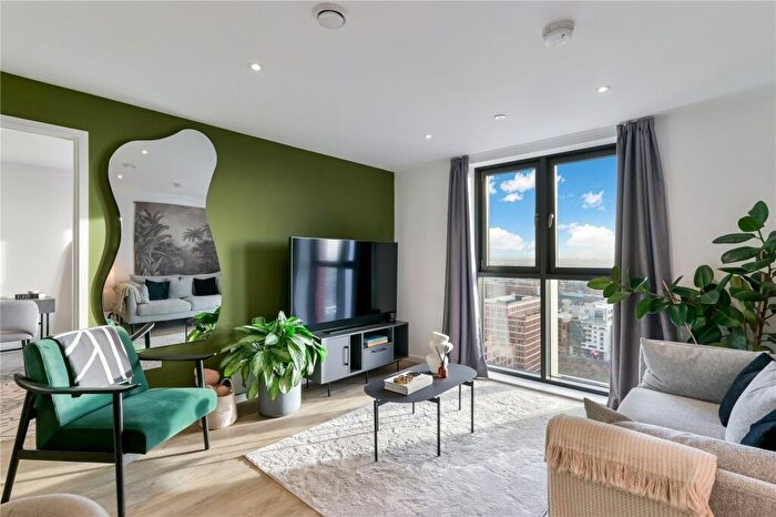 3 Bedroom Apartment To Rent In Swan Street, Manchester, M4