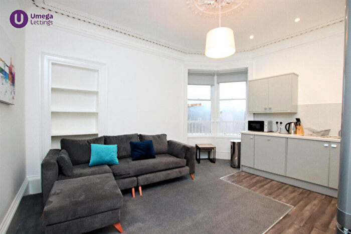 4 Bedroom Apartment To Rent In Hope Park Crescent, Newington, Edinburgh, EH8