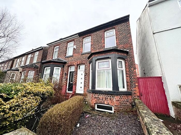2 Bedroom Semi-Detached House To Rent In New Lane, Eccles, M30