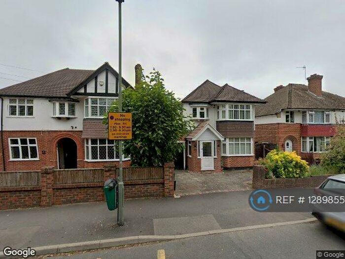 3 Bedroom Detached House To Rent In Warren Road, Orpington, BR6