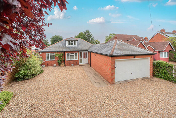 5 Bedroom Detached House For Sale In Reading Road, Woodley, Reading, Berkshire, RG5