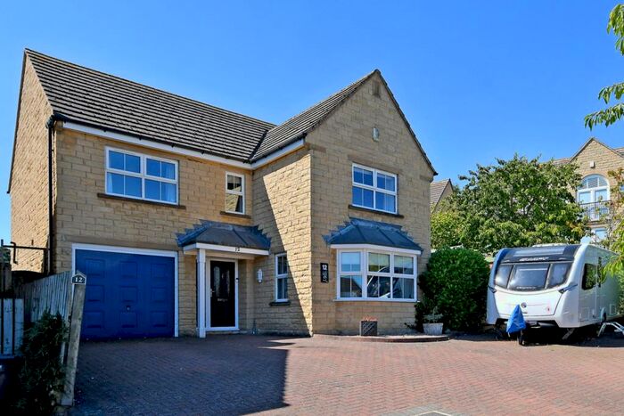 4 Bedroom Detached House For Sale In Fields End, Oxspring, Penistone, S36