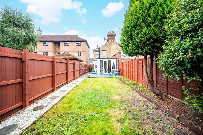 1 Bedroom Flat For Sale In Mangles Road, Guildford, GU1