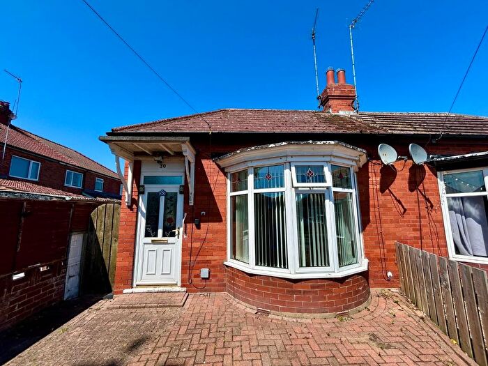 2 Bedroom Semi-Detached Bungalow To Rent In Bed Semi-Detached Bungalow, St. Oswald Road, Bridlington, YO16