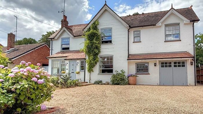 5 Bedroom Detached House For Sale In St. Marys Road, Liss, Hampshire, GU33