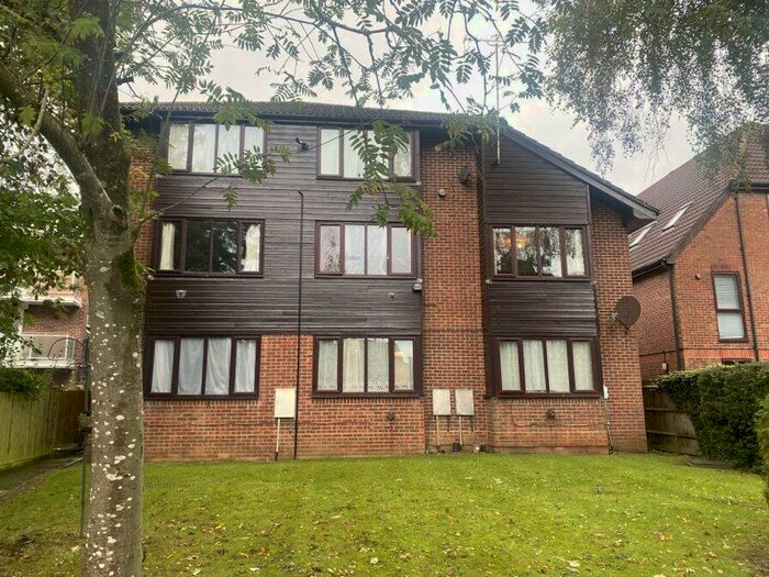 Apartment To Rent In Archers Court, Crawley, West Sussex, RH10